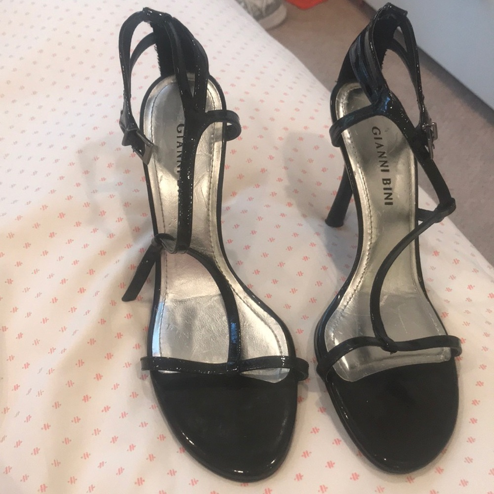 Very Lightly worn Gianni Bini Black Heels